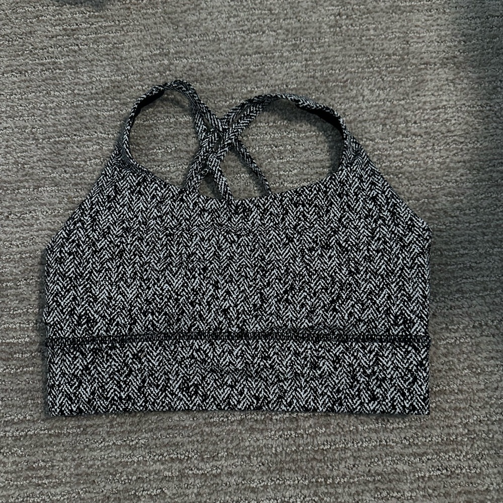 Fun print lululemon sports bra size 4!